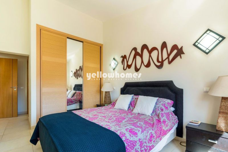 2-bedroom apartment overlooking the golf course near Lagoa/Carvoeiro